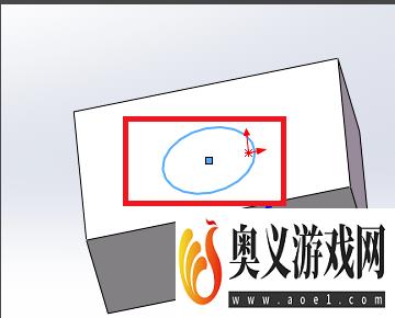 SW里面的两个相交实体重合的部分如何切除？